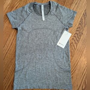 Lululemon Athletica Swiftly Tech 2.0 NWT Heathered Gray Tee